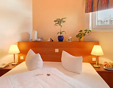 Achat Darmstadt Hotel 3*